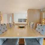 Luxury House Апартаменты *